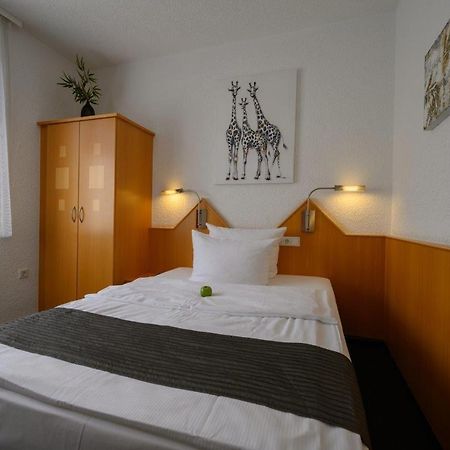 Hotel Heymann Кайзерслаутерн Екстериор снимка