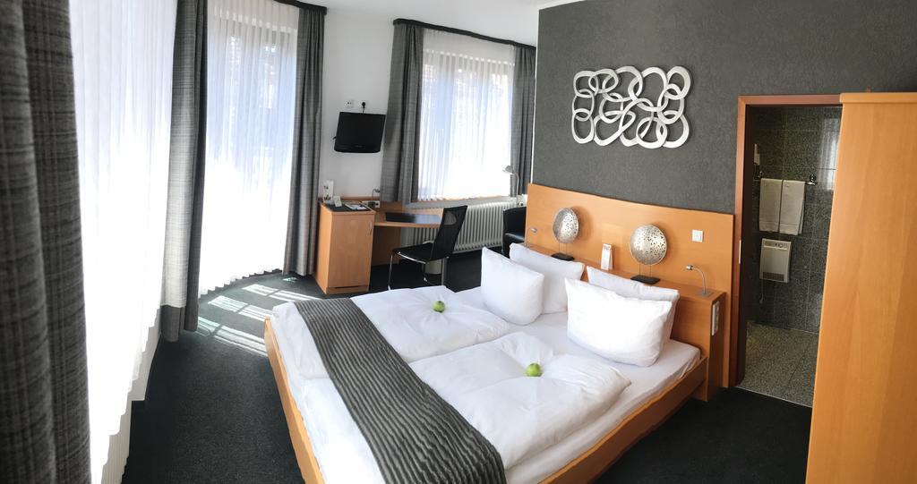 Hotel Heymann Кайзерслаутерн Екстериор снимка