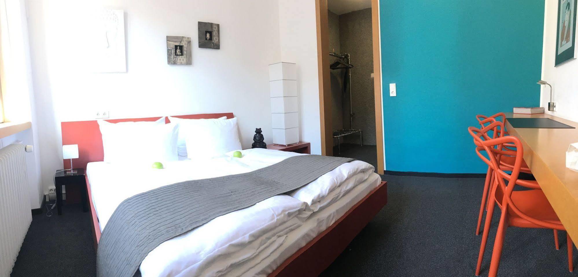 Hotel Heymann Кайзерслаутерн Екстериор снимка