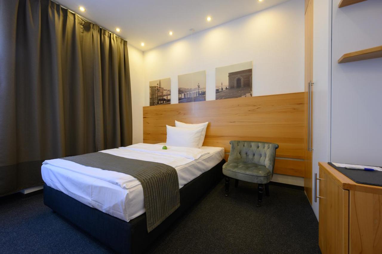 Hotel Heymann Кайзерслаутерн Екстериор снимка